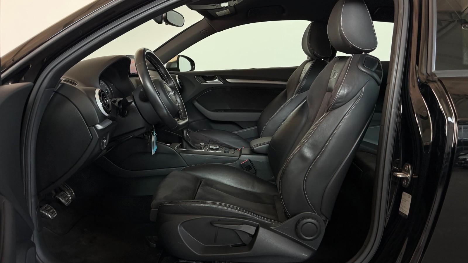 Audi S3 8V 2.0 TFSI QUATTRO 1.HAND SCHECKHEFT 8FACH