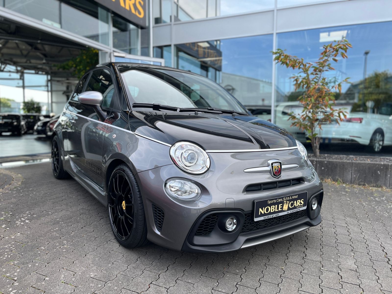 Fahrzeugabbildung Abarth 595C Turismo Sitzheizung XEN NAV LEDER PDC