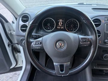 Volkswagen Tiguan - 11