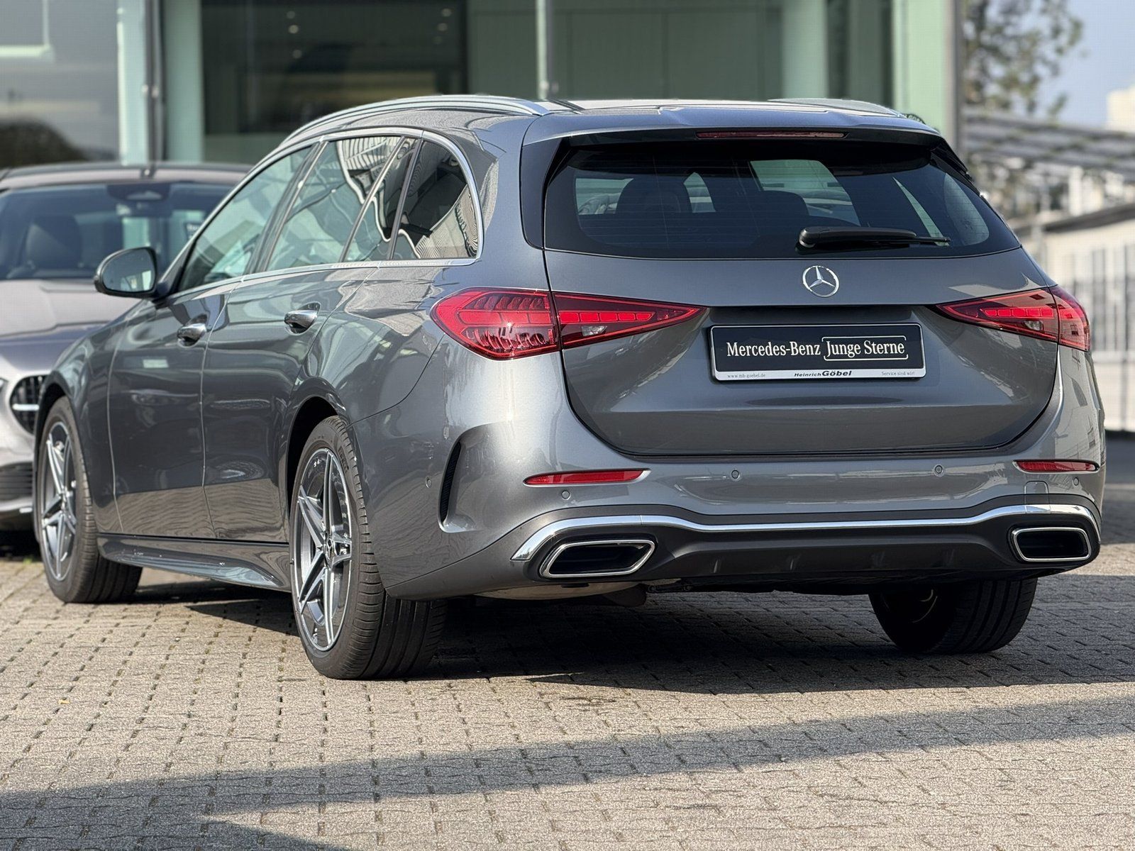 Fahrzeugabbildung Mercedes-Benz C 200 T AMG*DISTRONIC*360°*DIGITALLIGHT*KEYLESS*