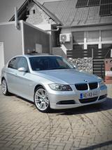 BMW 330xi - - BMW 330: Xi