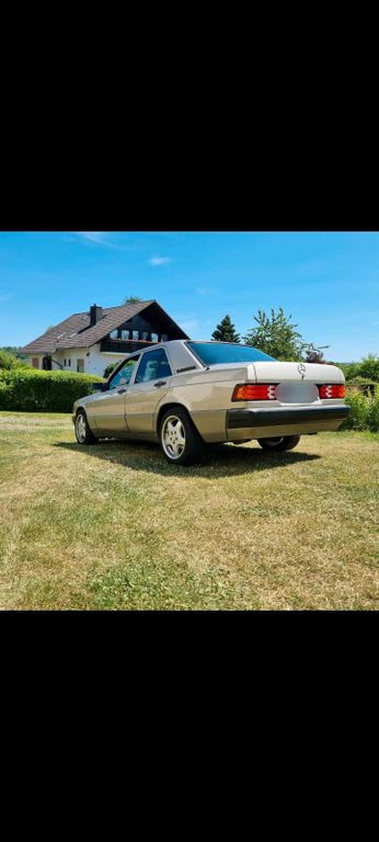 Image of Mercedes-Benz 190