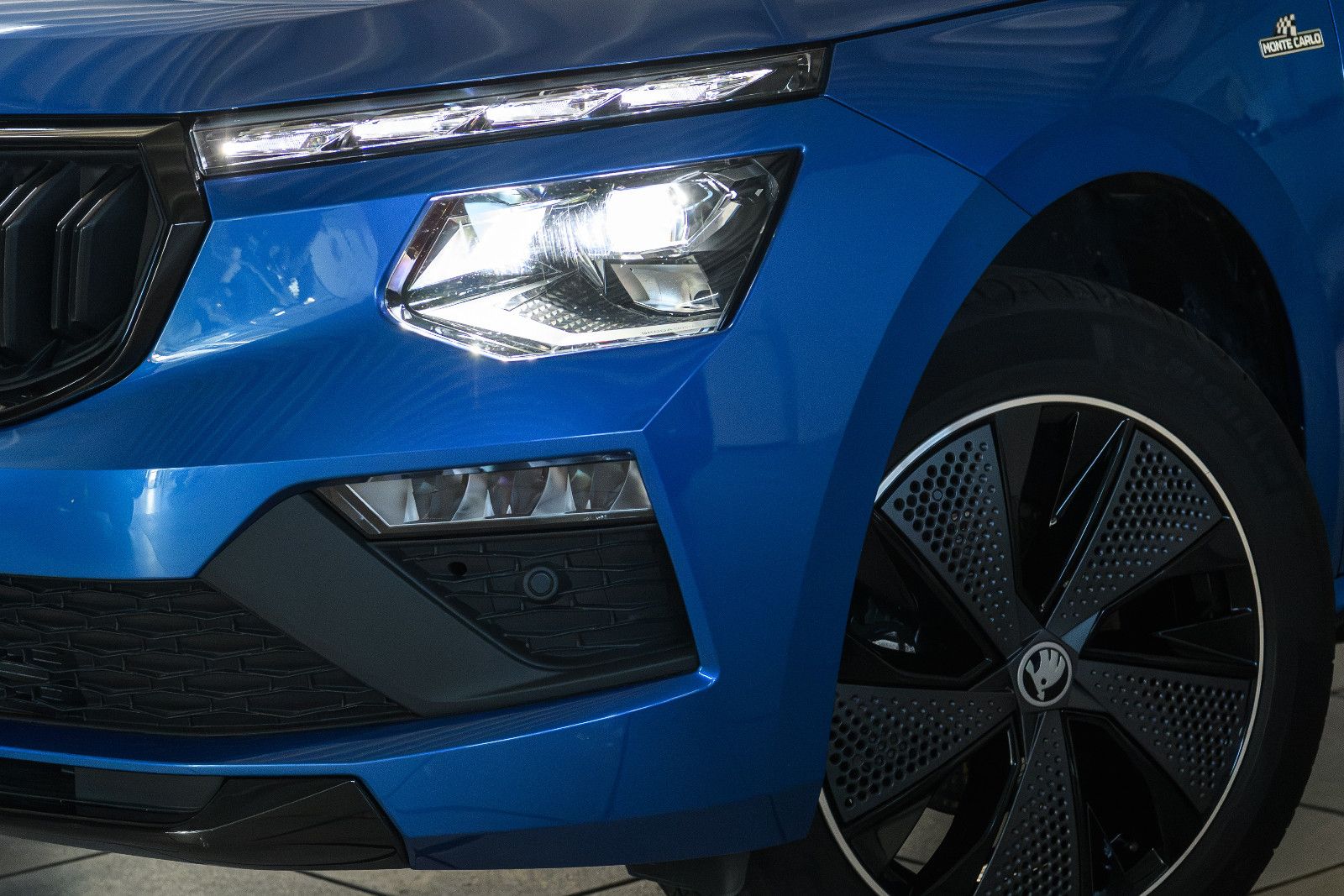 Skoda Kamiq Monte Carlo + ACC + KAMERA + PANO + AHK imagem 3