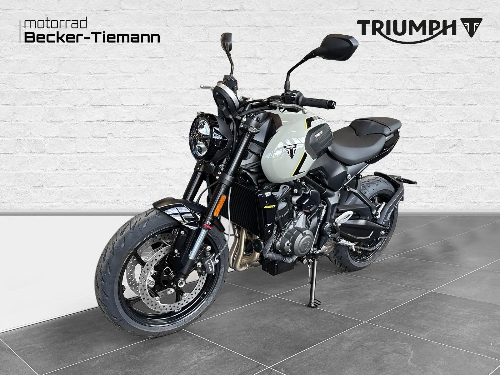 Triumph TRIDENT 660
