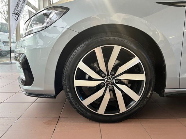 Fahrzeugabbildung Volkswagen Touran 1.5 TSI DSG HIGHLINE IQ.DRIVE LED R-LINE