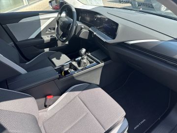 Bild 13 Opel Astra L Edition Navi Digitales Cockpit LED Apple