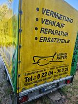 Saris offener Kasten mit Planenaufbau - Saris Pkw-Anhänger