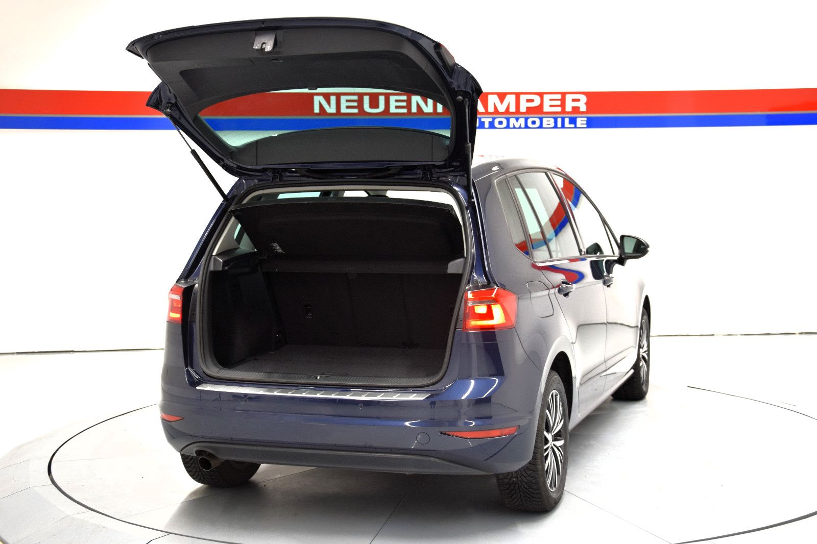 Fahrzeugabbildung Volkswagen Golf Sportsvan VII Allstar BMT DSG PDC Shz Klima