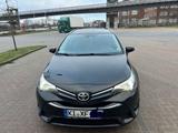 Toyota Avensis 1,6-l-D-4D Executive Touring Sports ... - Toyota Avensis Executive mit Diesel-Antrieb