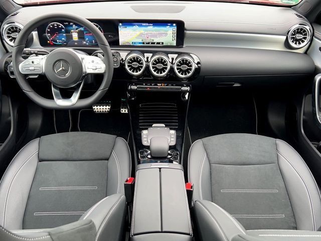 Fahrzeugabbildung Mercedes-Benz A 220 d EDITION AMG+DISTRONIC+PSD+MBUX High-End