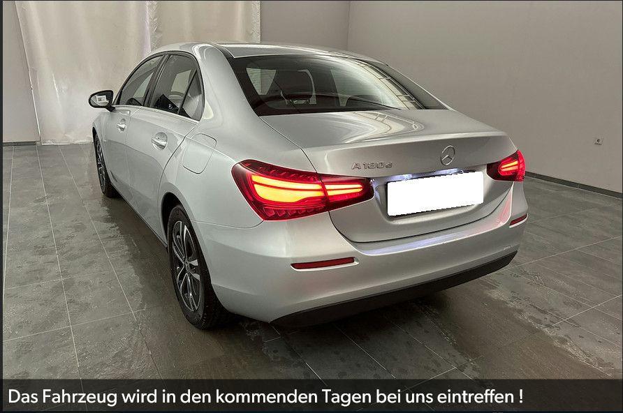 Mercedes-Benz A 180 d DCT *LIMOUSINE *KLIMA*NAVI*CARPLAY*