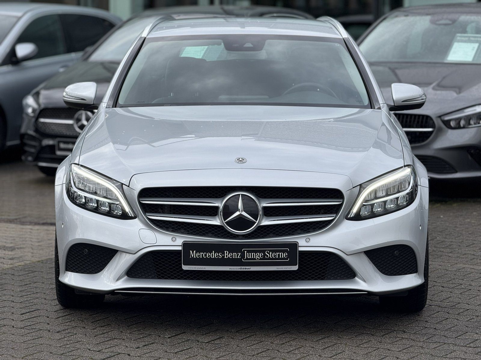 Fahrzeugabbildung Mercedes-Benz C 220 d T AVANTGARDE*LED*KAMERA*NAVI*