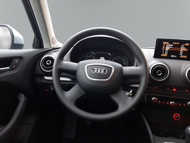 Fahrzeugabbildung Audi A3 Sportback 1.4TSI attraction ultra Xenon PDC