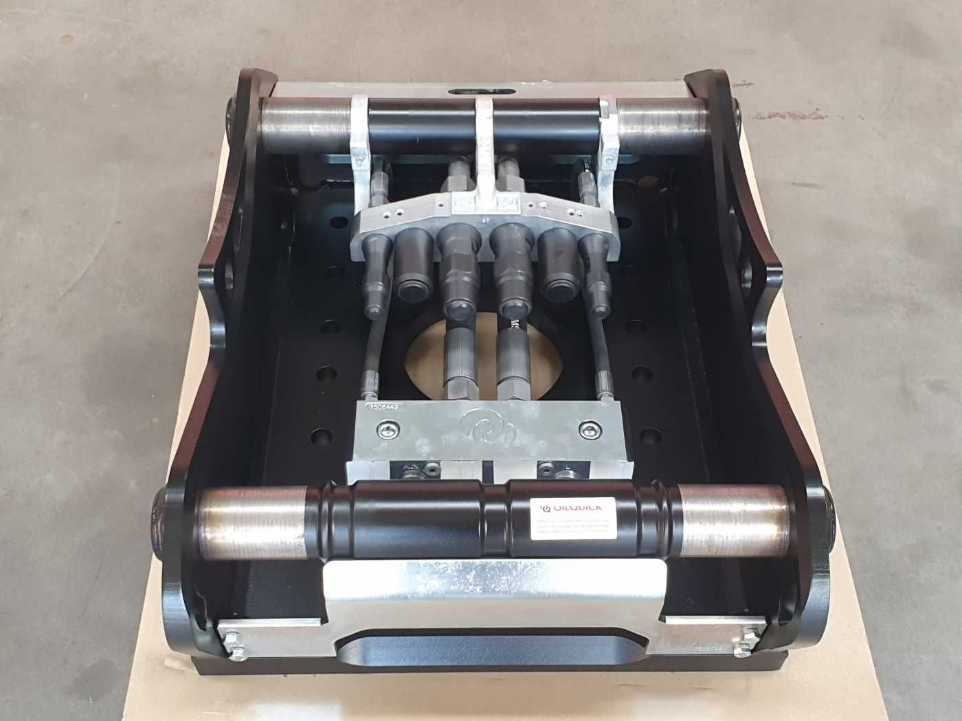 Fahrzeugabbildung Andere OilQuick OQ70/55 Adapterplatte für Westtech NEU