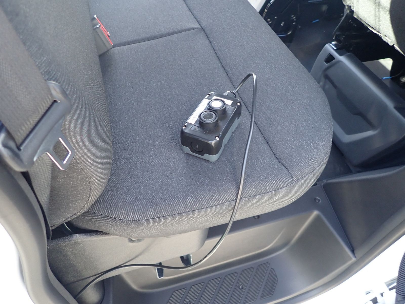 Fahrzeugabbildung Renault Master Werkseitige Umbauten FWD 3-Seitenkipper D