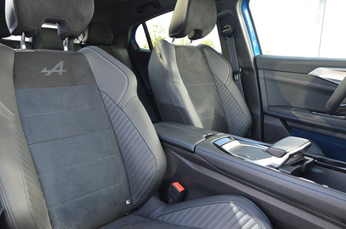 Fahrzeugabbildung Renault Rafale   200 E-Tech Full Hybrid Esprit Alpine