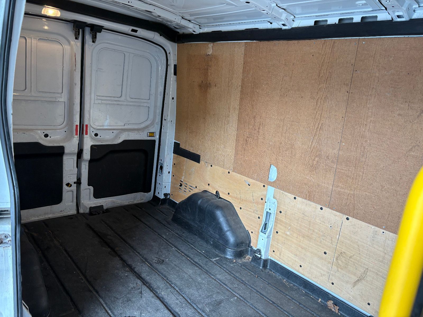 Fahrzeugabbildung Ford Transit Kasten 330 L2 H2Trend/3-SITZ/PDC/KLIMA/