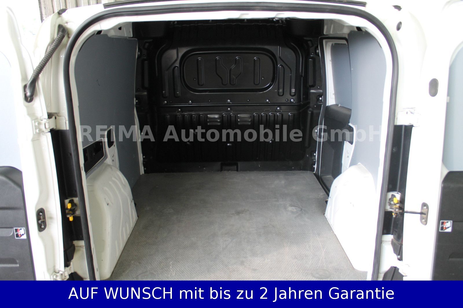 Fahrzeugabbildung Fiat Doblo Doblò SX 1,6 D  Kasten, Klima, Apple Car