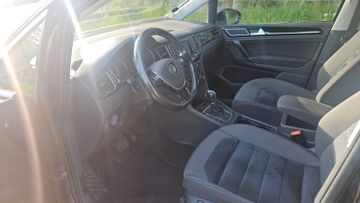 Volkswagen Golf - 8