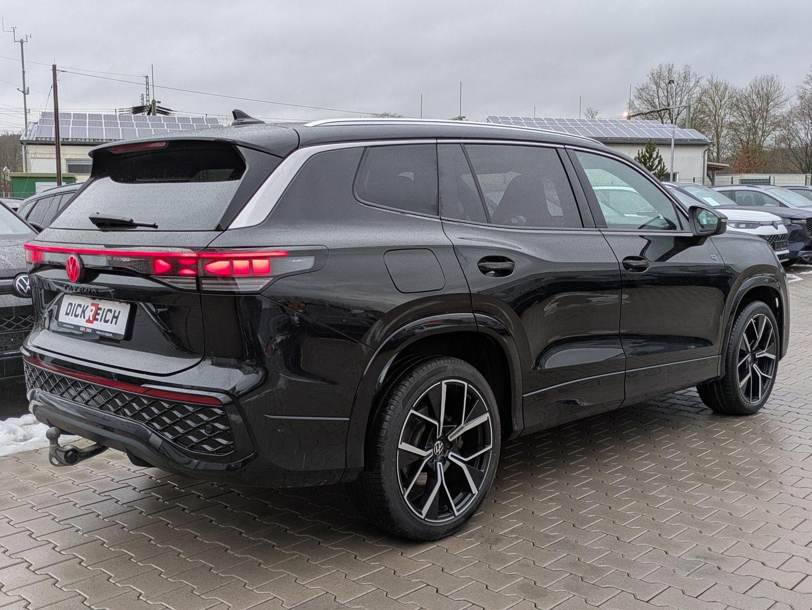 Fahrzeugabbildung Volkswagen Tayron 2.0 TDI 4M R-Line 7Si*MATRIX*AHK*PANO*HUD