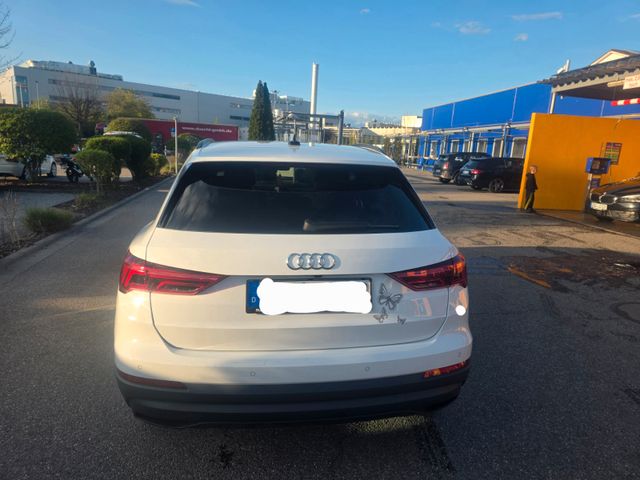 AUDI Q3 35 TFSI S tronic -
