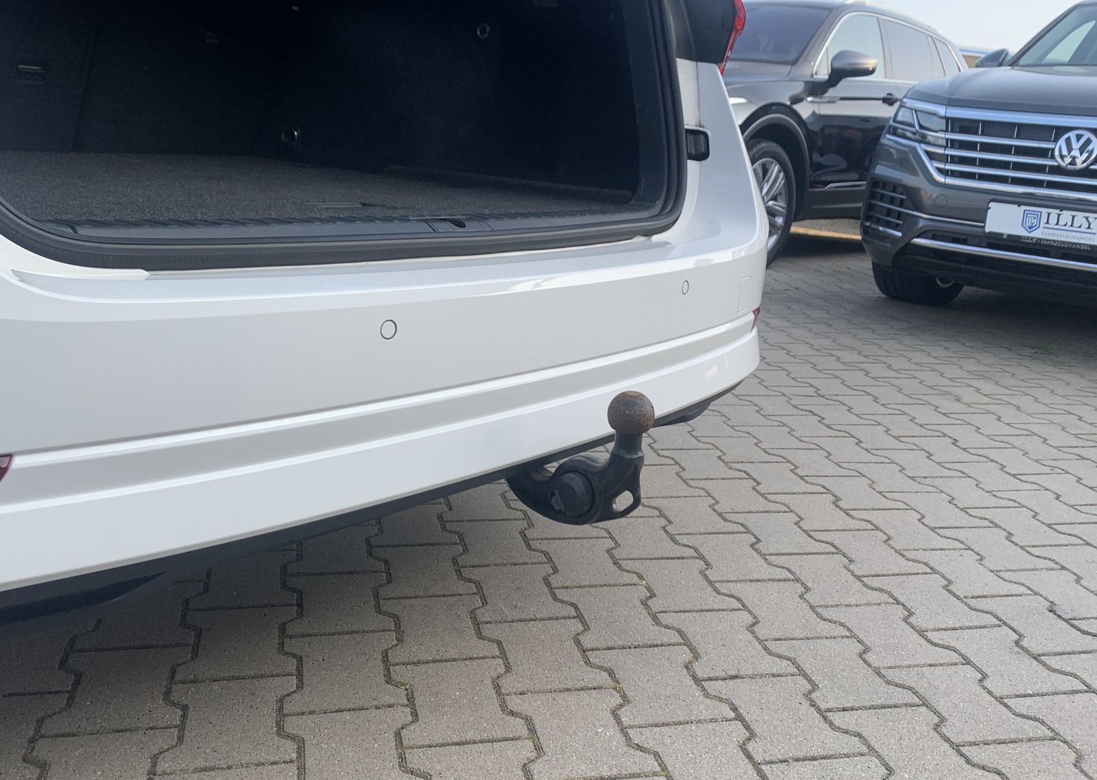 Fahrzeugabbildung SKODA Octavia 2.0 TDI*AHK*LED*HeadUp*Cam*Navi*ACC*