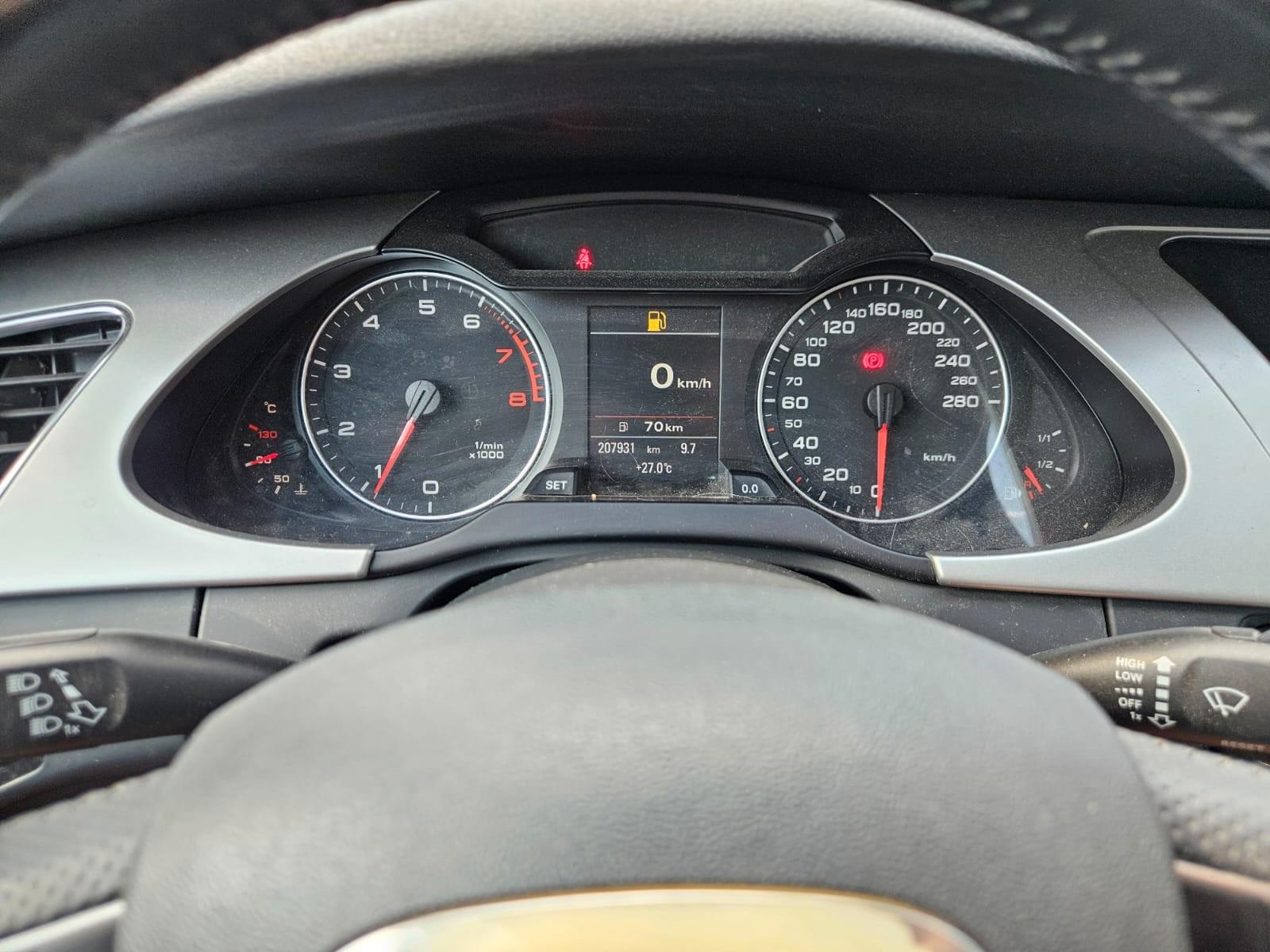 Audi A4 2011 — photo 15