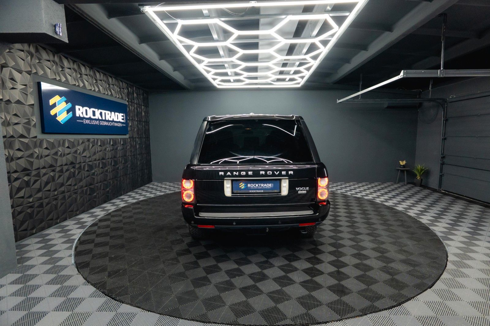 Fahrzeugabbildung Land Rover Range Rover V8 4.4 TD Vogue | Turbo + TÜV NEU