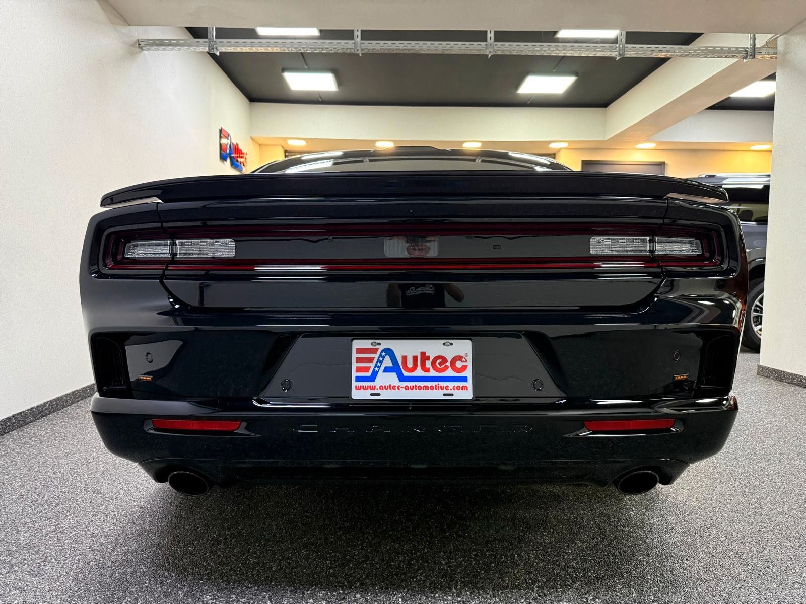 Fahrzeugabbildung Dodge CHARGER 4DR -LAUNCH EDITION-SIXPACK-CARBON-AWD