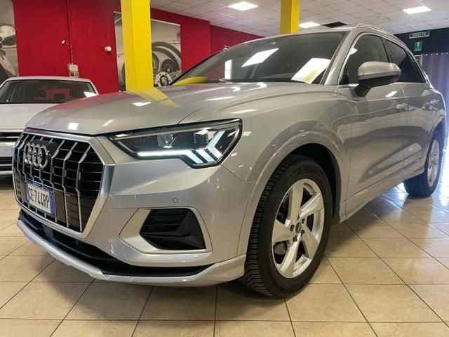 AUDI AUDI Q3 35 TDI S tronic Business Advanced