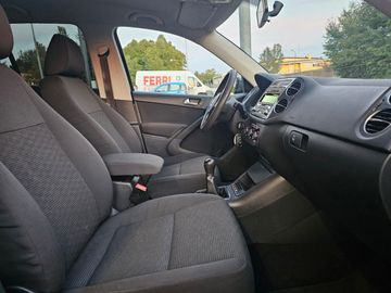 Volkswagen Tiguan - 11