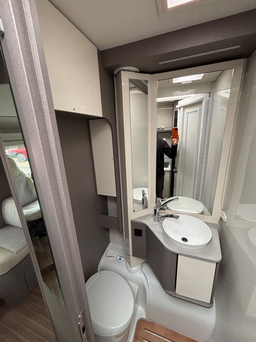 Fahrzeugabbildung Etrusco T 6900 SB Elek. Hubbett, Solaranlage 120W