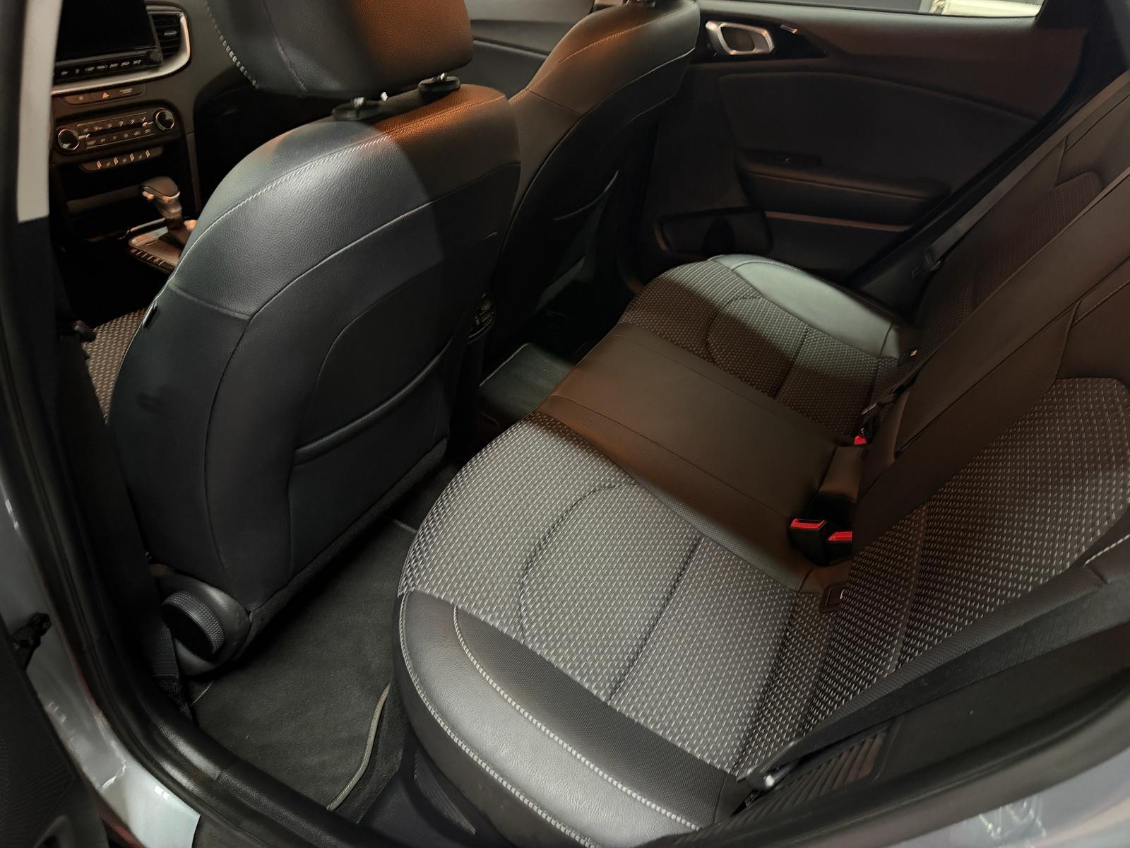 Kia XCeed Vision Plug-in Hybrid