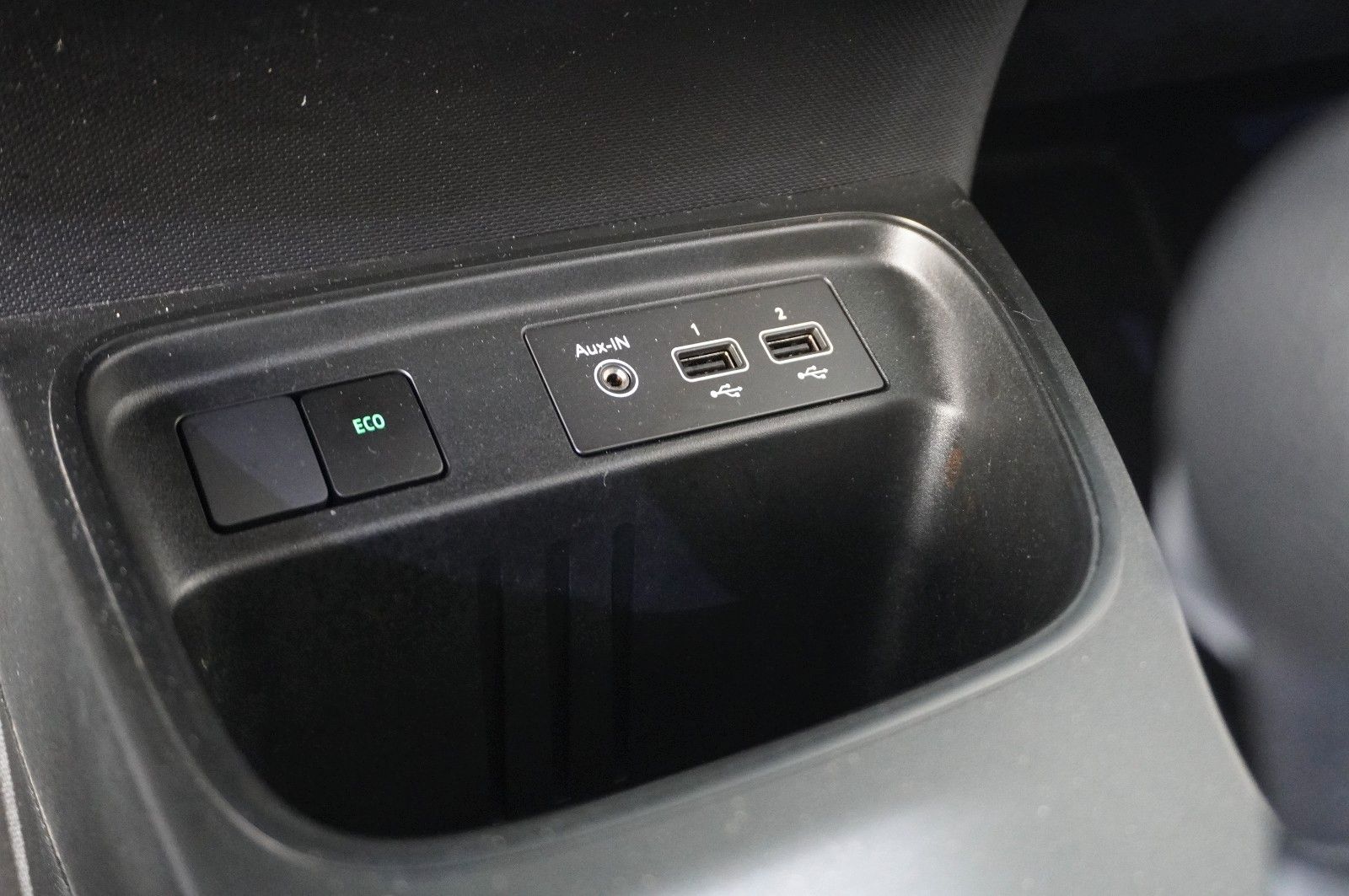 Fahrzeugabbildung Renault Twingo Zen Electric NAVI/LED/USB/TOUCH/DAB/SPORT