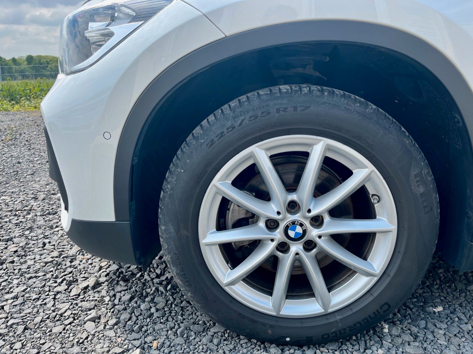 Fahrzeugabbildung BMW X1 sDrive18d Aut. Navi SPORTSITZE Alarm Kamera