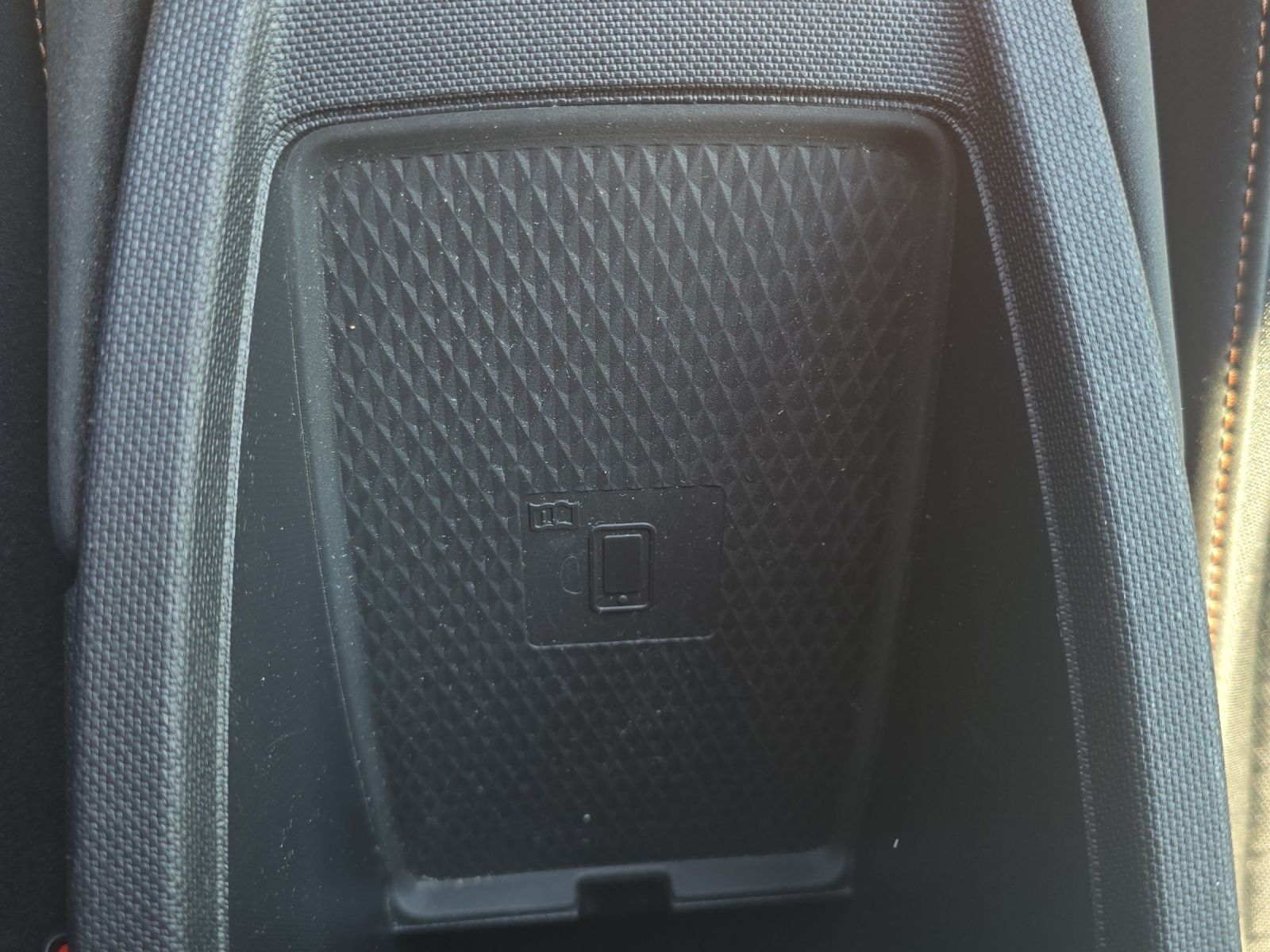 Fahrzeugabbildung CUPRA Born LED Navi ACC 4xSHZ RFK AREA VIEW