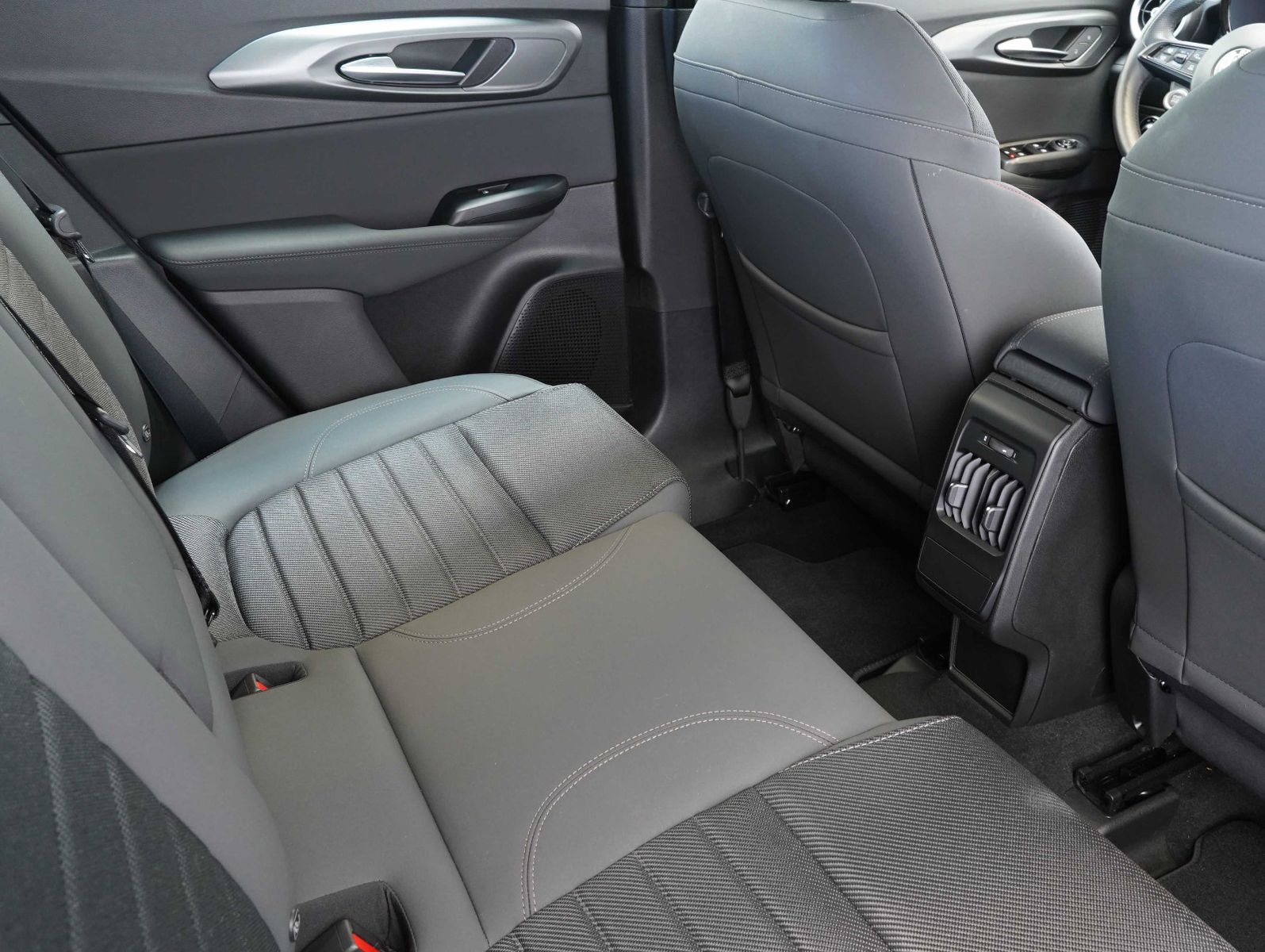 Fahrzeugabbildung Alfa Romeo Tonale 1.5 Mild Hybrid Sprint