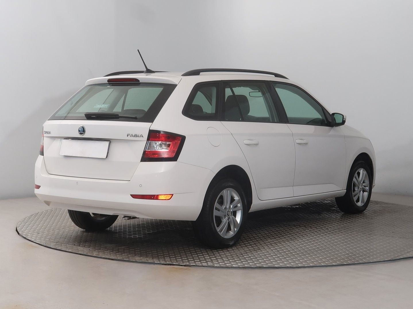 Fahrzeugabbildung SKODA Fabia Combi  1.0 TSI