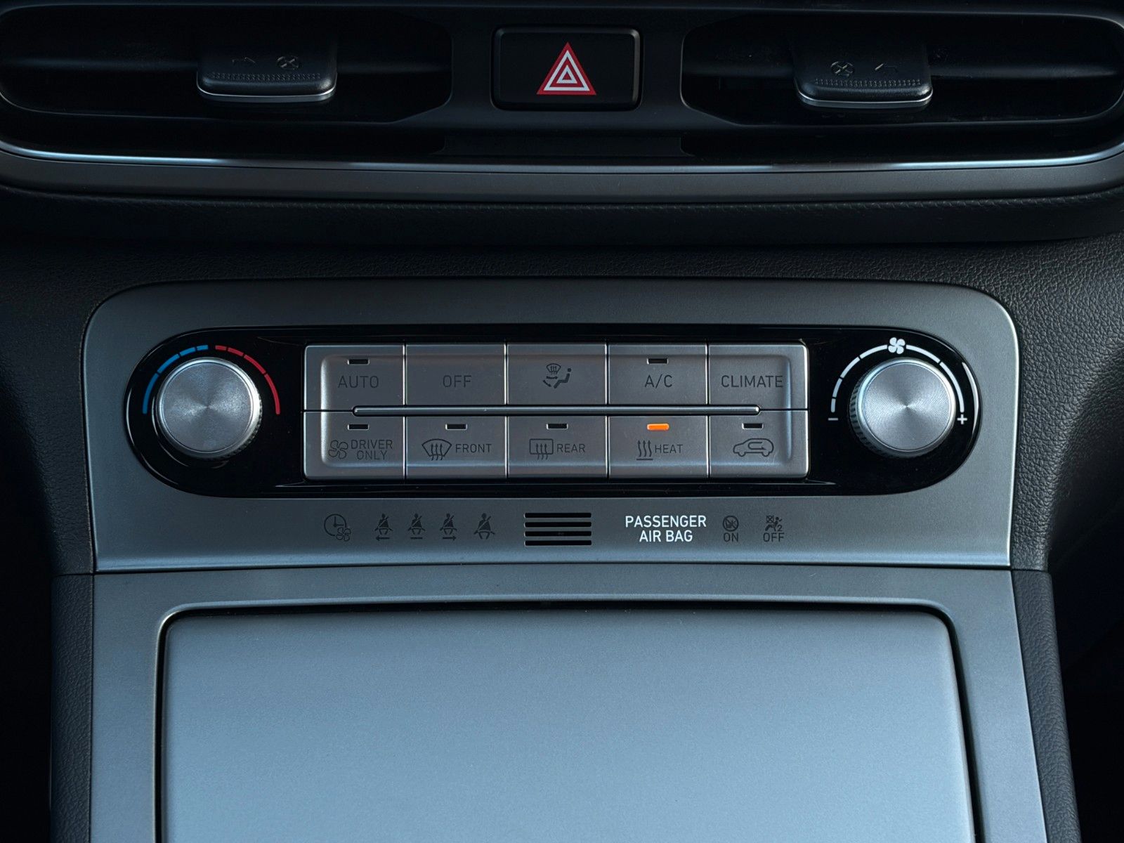 Fahrzeugabbildung Hyundai Kona Elektro TREND 2WD ACC CAM CarPlay LHZ SHZ