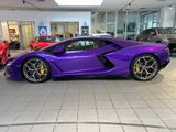 Lamborghini REVUELTO  STOCK - mit Benzin-Antrieb: Navigationssystem, Sportwagen