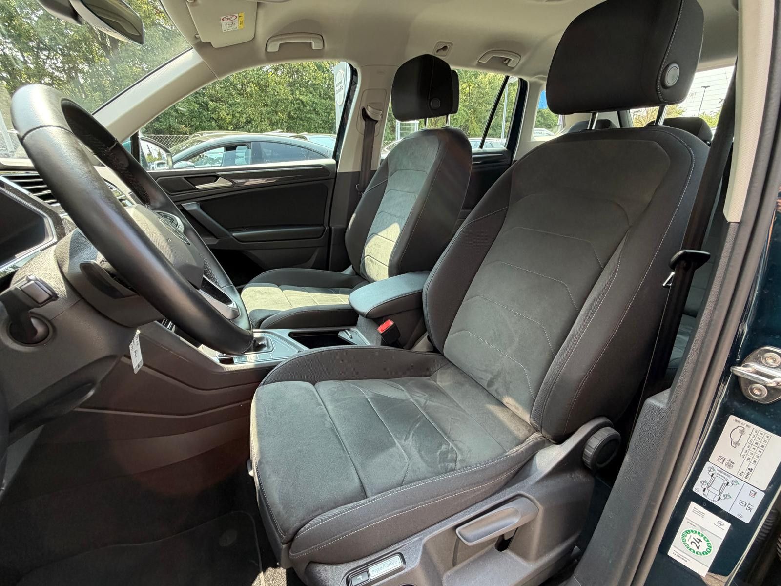Fahrzeugabbildung Volkswagen Tiguan 1.4 TSI eHyb Elegan >VIRTU+MATR+HEAD+KAM+