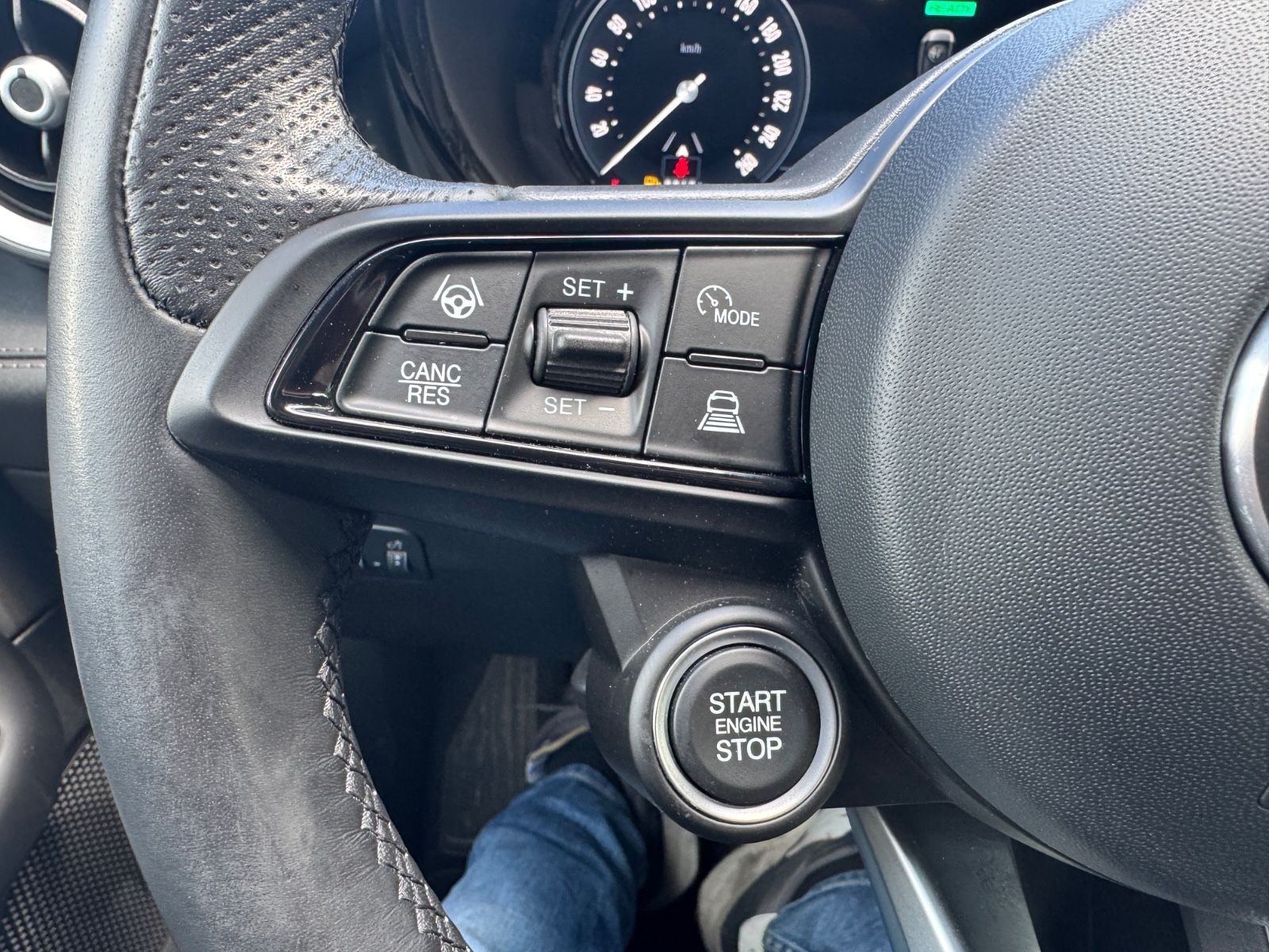 Fahrzeugabbildung Alfa Romeo Tonale Sprint Leder+LED+HarmannKardon+LED+Navi