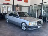 Mercedes-Benz 190E W201 1.8 Automatik*SCHIEBEDACH* - Mercedes-Benz 190 mit Benzin-Antrieb: Limousine, Automatik, 1.8