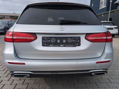 MERCEDES-BENZ E 220 d 4Matic /MultiBeam/Totwinkel+Spurhalte/