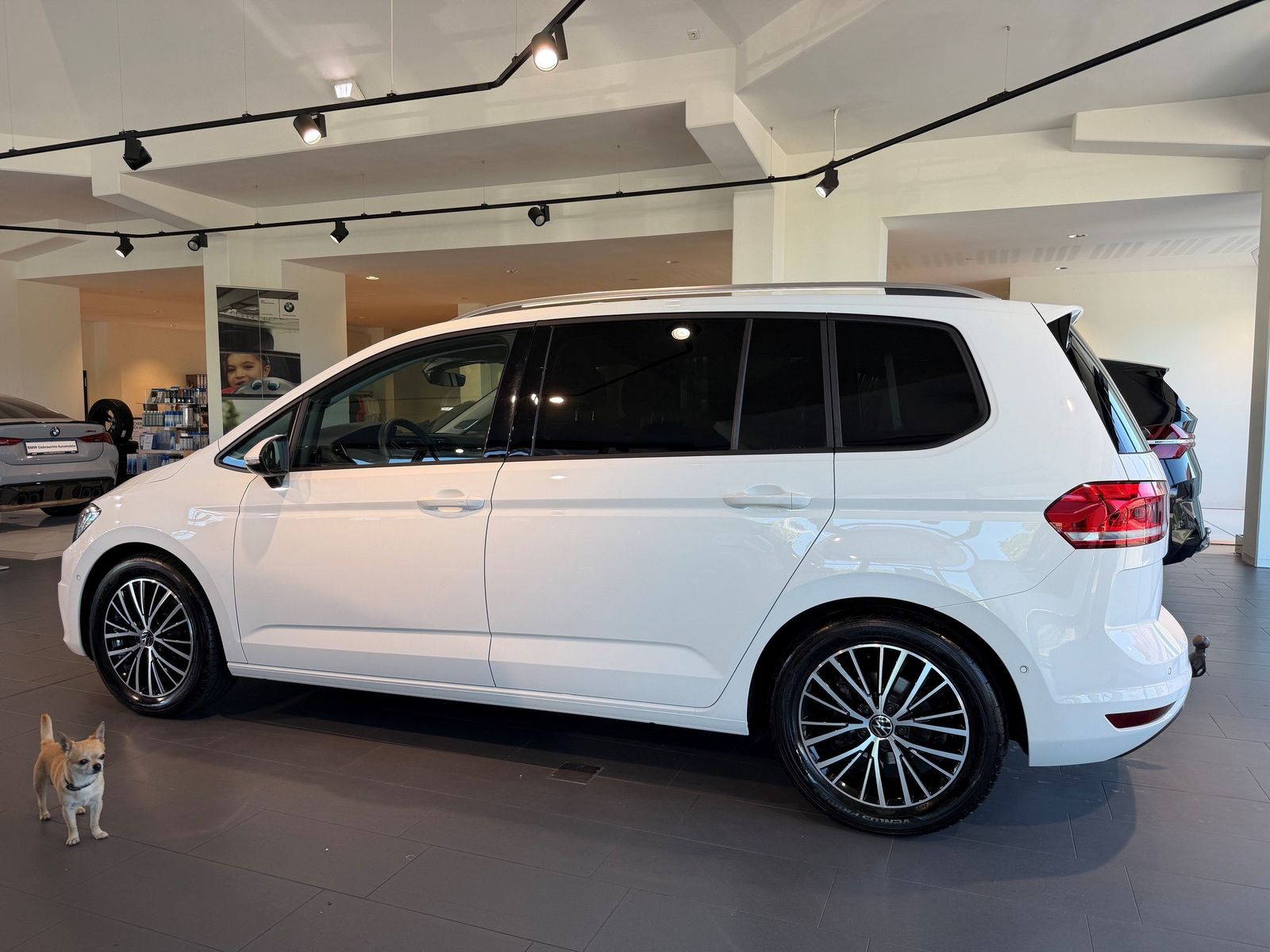 Volkswagen Touran Comfortline, Family Paket DAB LED RFK imagem 3