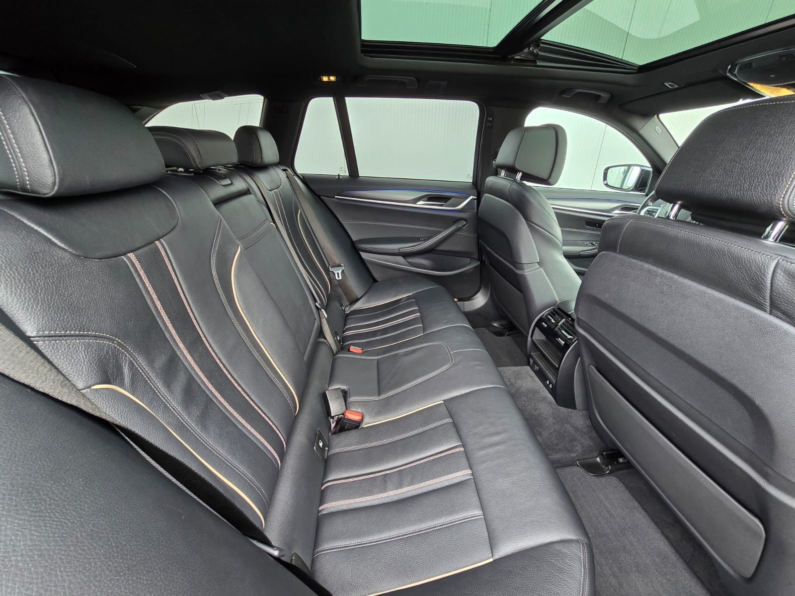 BMW 530d M Sport*FACELIFT*20Zoll,AHK,ACC,Laser,St.Hz foto 16