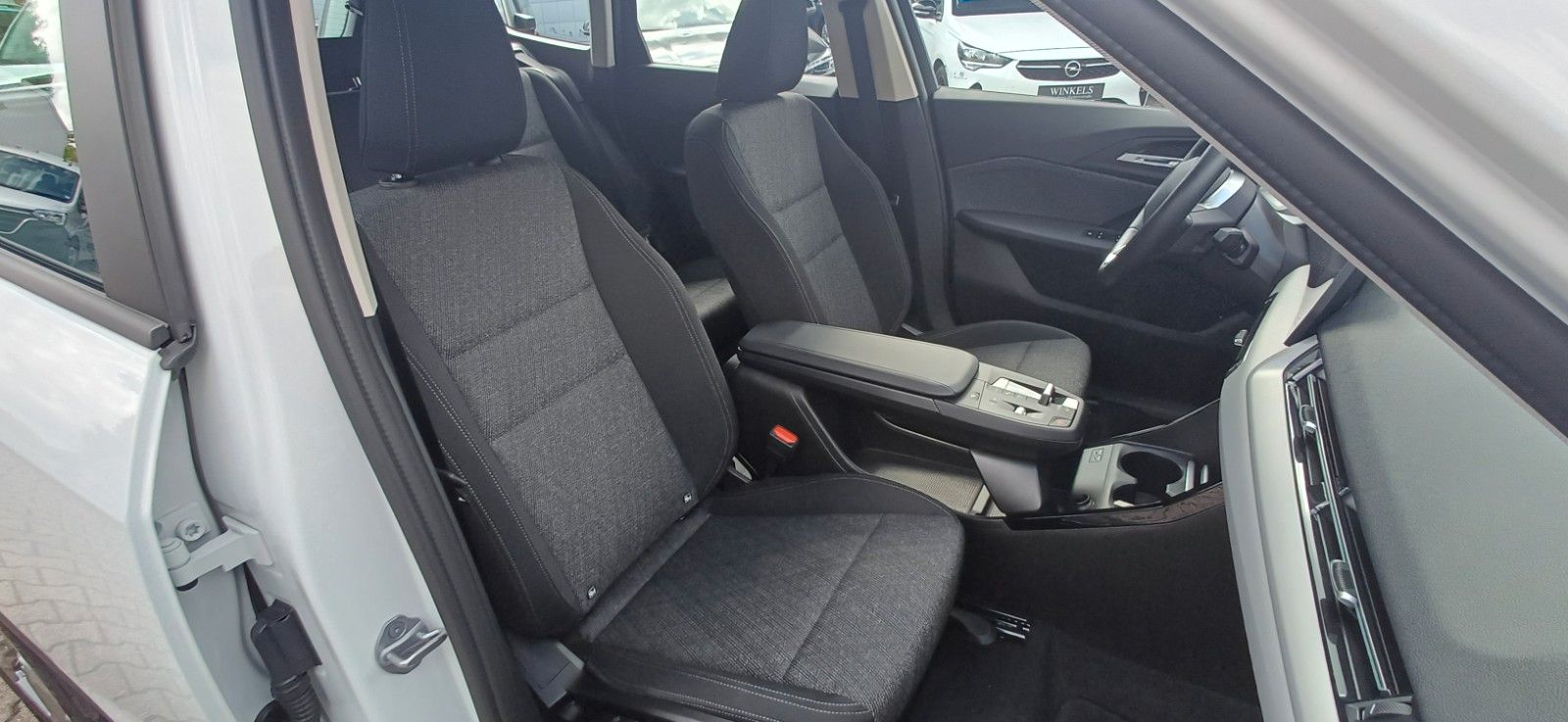 BMW X1 sDrive18iA-Klimaa-Navi-360°-Memory-HeadUp-SHS foto 9