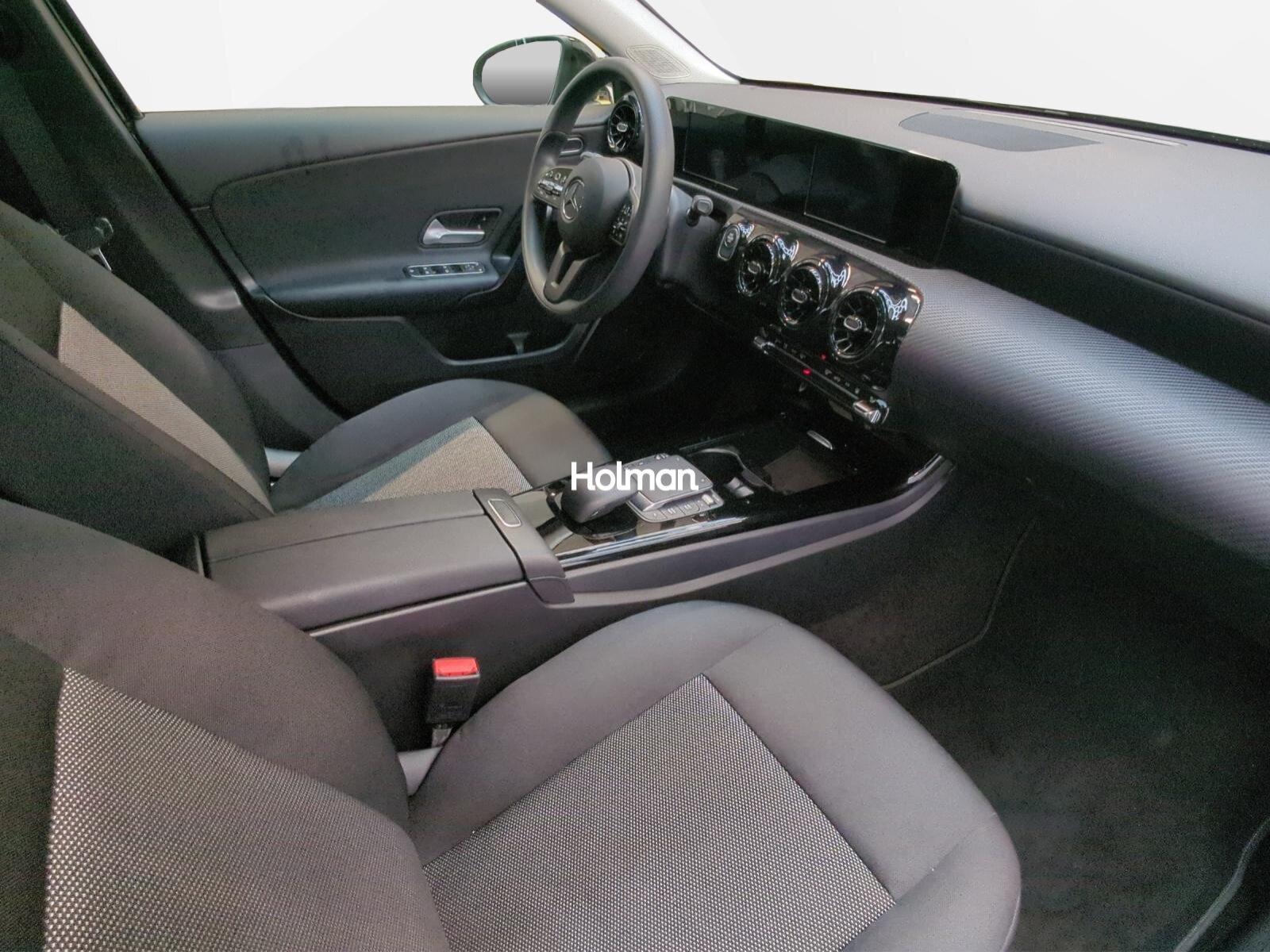Mercedes-Benz A 250 e 8G MBUX Advanced LED