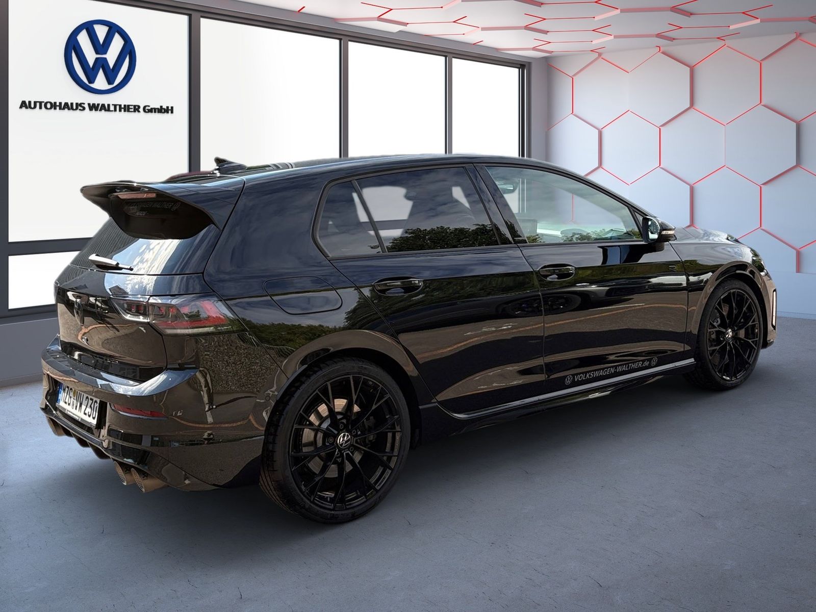 Volkswagen Golf VIII Lim. 2.0 TSI 245 kW 4Motion R Black Ed foto 3