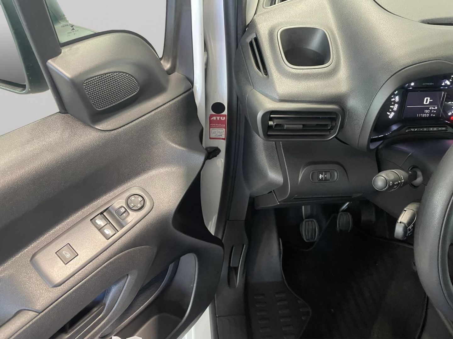 Fahrzeugabbildung Citroën Berlingo Kasten Club M L1 AHK Fernlichtass. Temp